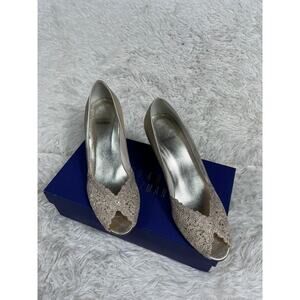 Stuart Weitzman Shoes Womens Size 7.5 Gold Chantilly Lace Peep Toe Heels Dressy